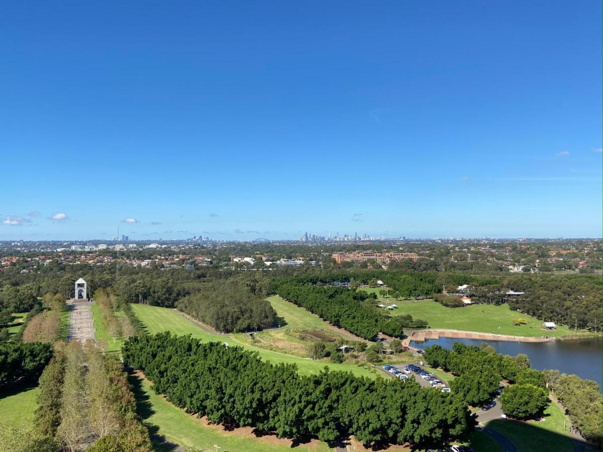Parkside & City View In Sydney Olympic Park ภายนอก รูปภาพ